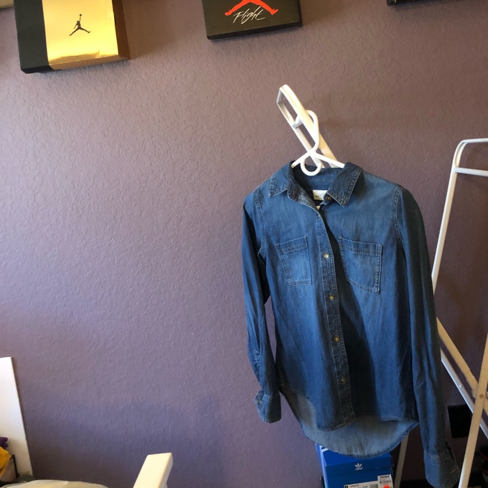 Universal Thread Button Down Long Sleeve